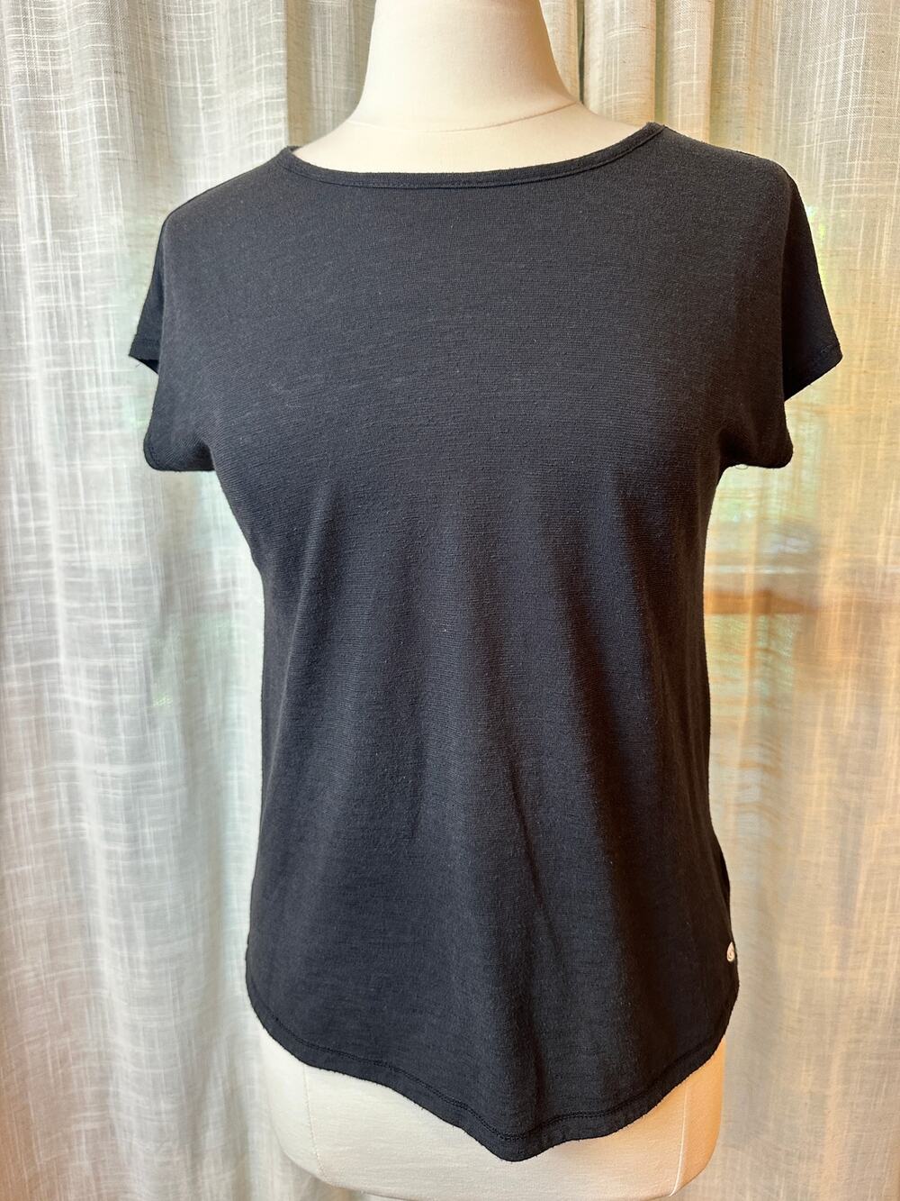Apana Black Short Sleeve Open Back Active Tee Women's Small